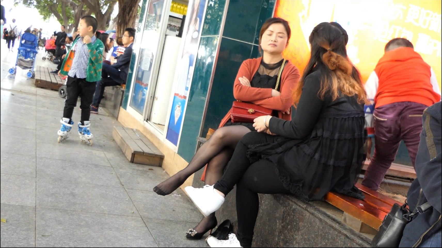 streetsnapnylon[00 03 18][20181208 232900 8]